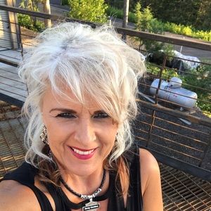 Meet your Posher, Alice